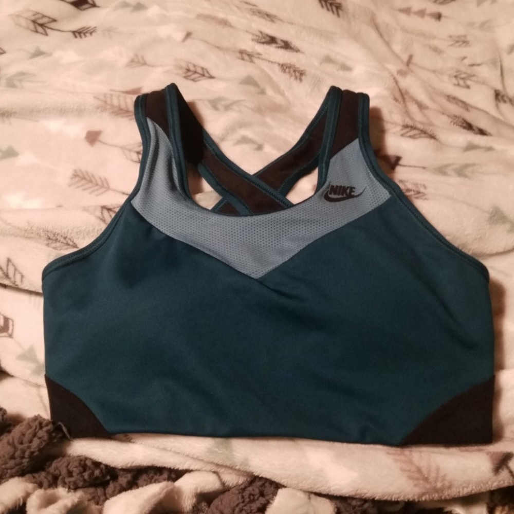 Sports bra